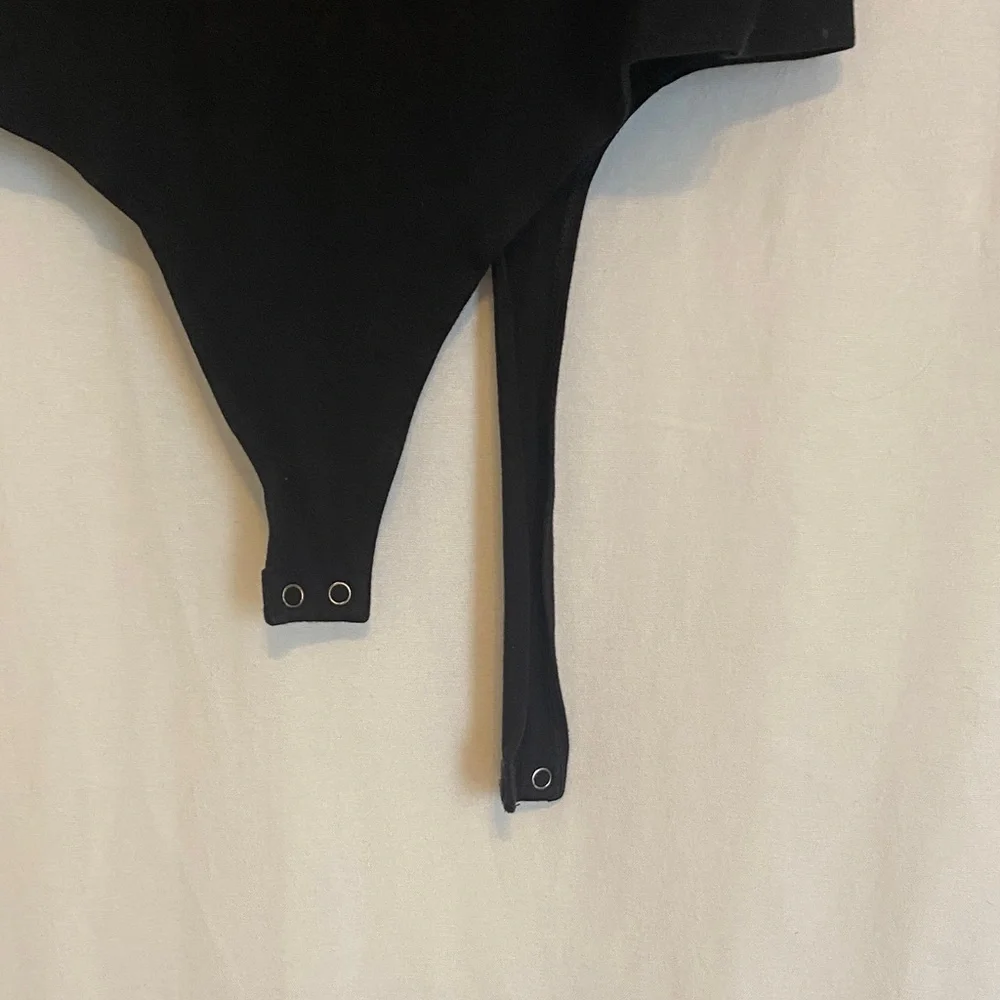Banana Republic Black Scoop Neck Bodysuit - Picture 3 of 5